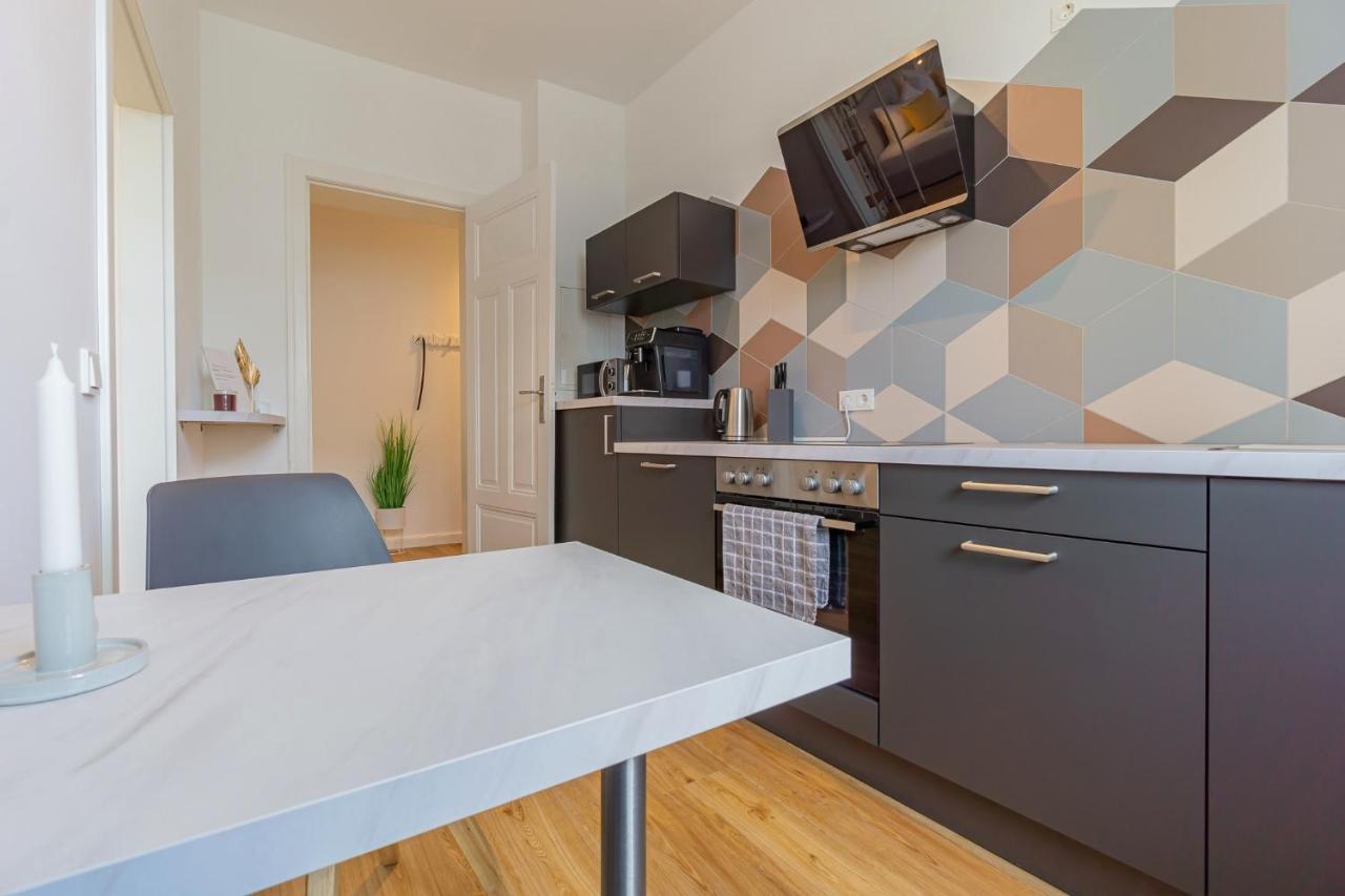 Modernes Apartment - Zentral, Ruhig, Wlan, Netflix, Kueche, Schreibtisch, Parkplatz, Waschtrockner Κότμπους Εξωτερικό φωτογραφία