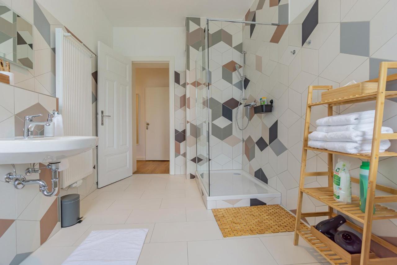 Modernes Apartment - Zentral, Ruhig, Wlan, Netflix, Kueche, Schreibtisch, Parkplatz, Waschtrockner Κότμπους Εξωτερικό φωτογραφία