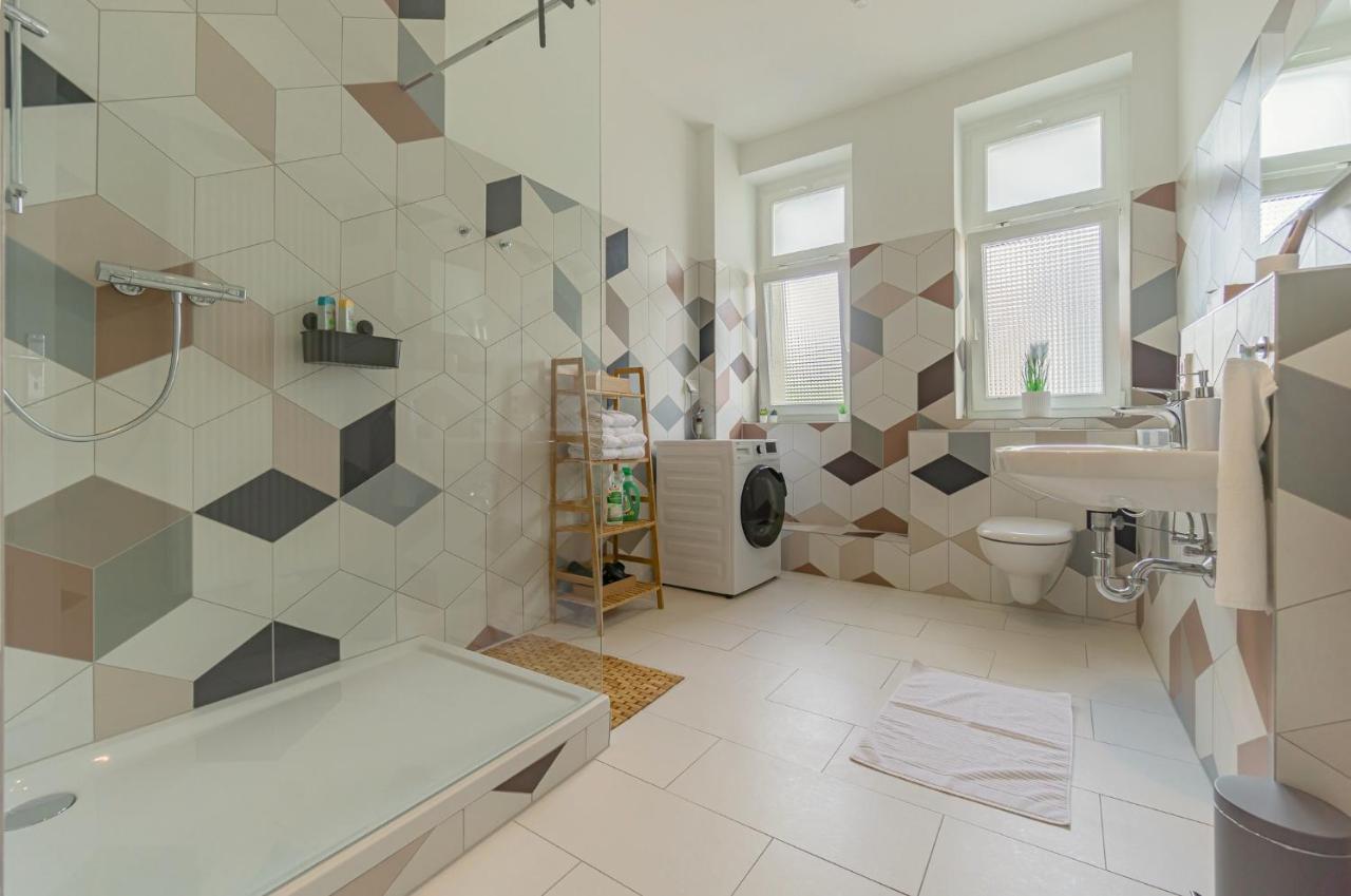Modernes Apartment - Zentral, Ruhig, Wlan, Netflix, Kueche, Schreibtisch, Parkplatz, Waschtrockner Κότμπους Εξωτερικό φωτογραφία