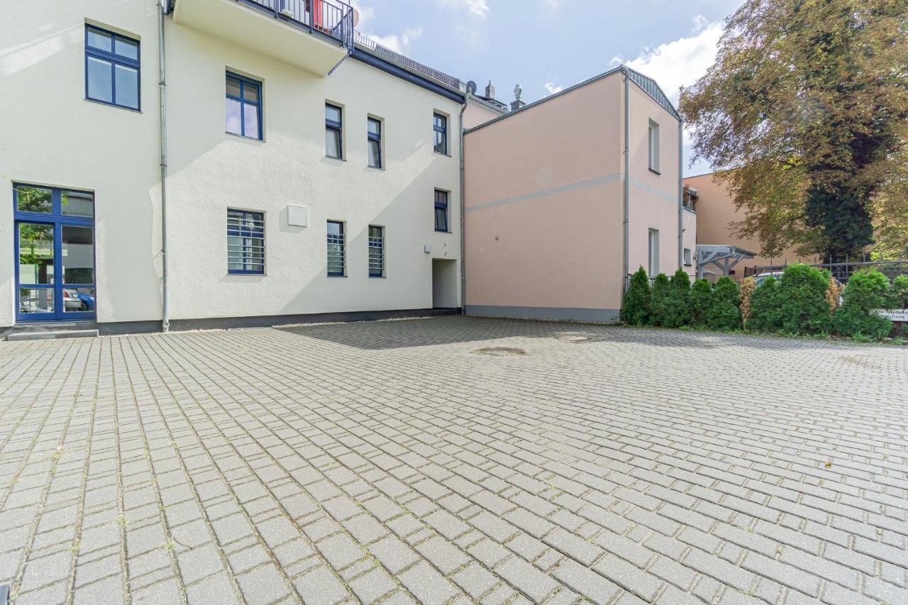 Modernes Apartment - Zentral, Ruhig, Wlan, Netflix, Kueche, Schreibtisch, Parkplatz, Waschtrockner Κότμπους Εξωτερικό φωτογραφία